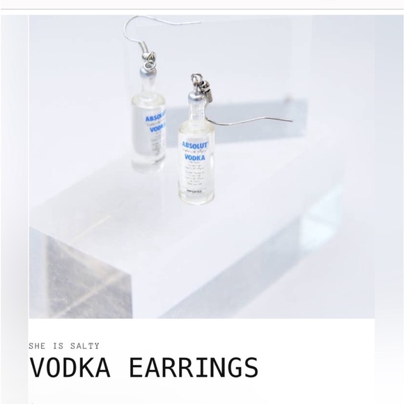 Absolute bottle dangle earrings New - Picture 3 of 4